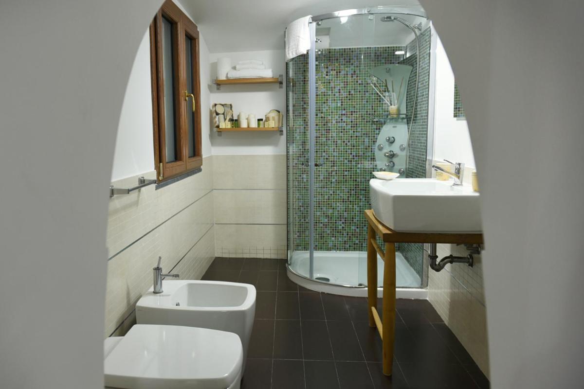 Montesantogroup Sorrento Room Neapel Exterior foto