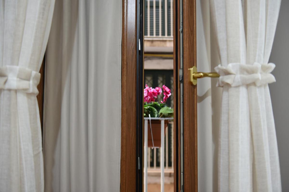 Montesantogroup Sorrento Room Neapel Exterior foto